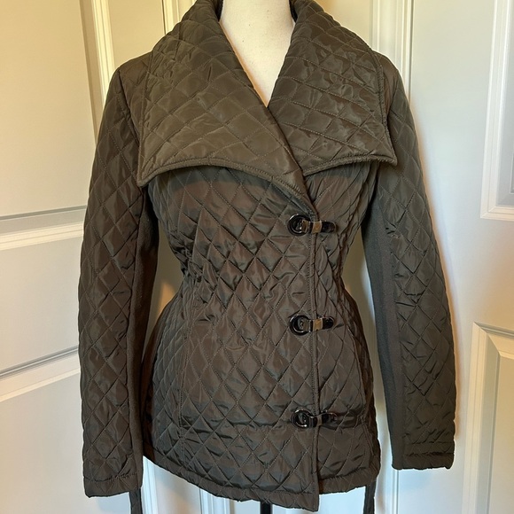 Westport black jacket puffer with collar buckles and waist belt - Picture 2 of 6